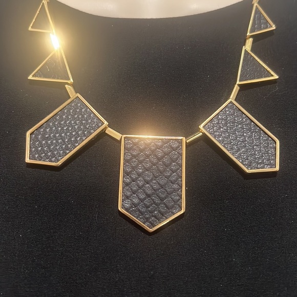 EUC! House of Harlow Exotic Station Necklace - Picture 2 of 7